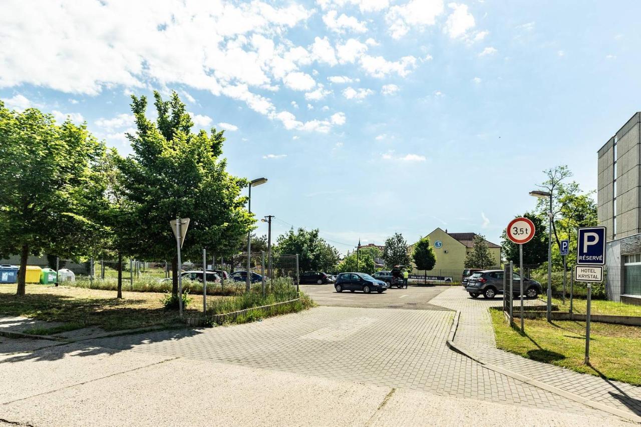 Hotel Krystal Hodonín Exterior photo