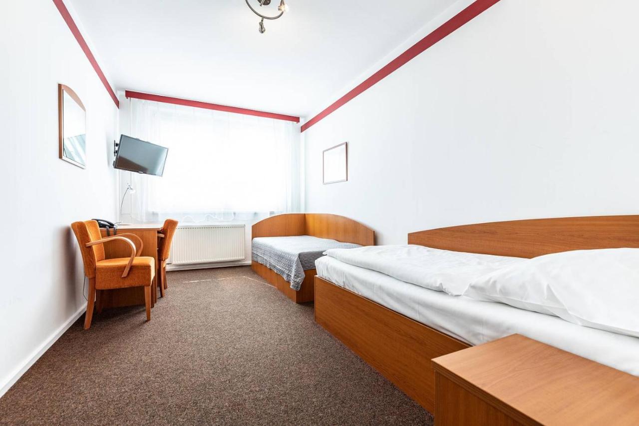 Hotel Krystal Hodonín Exterior photo
